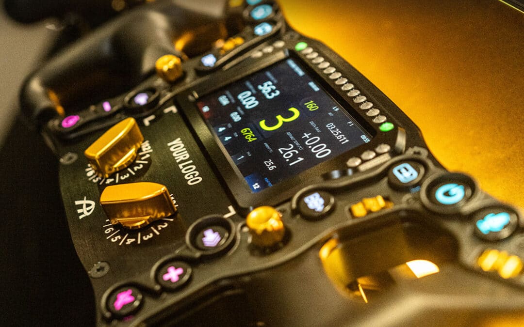 Ascher Racing presenta Your Ultimate: un volante único a juego con tu imagen